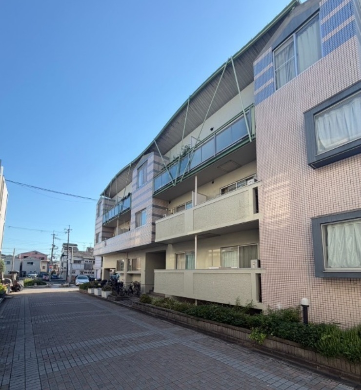 朝日町マンションの外観