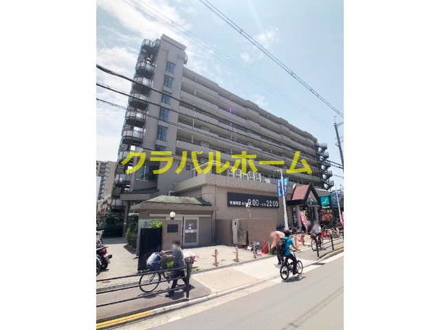 淀川ハイライフマンションの外観