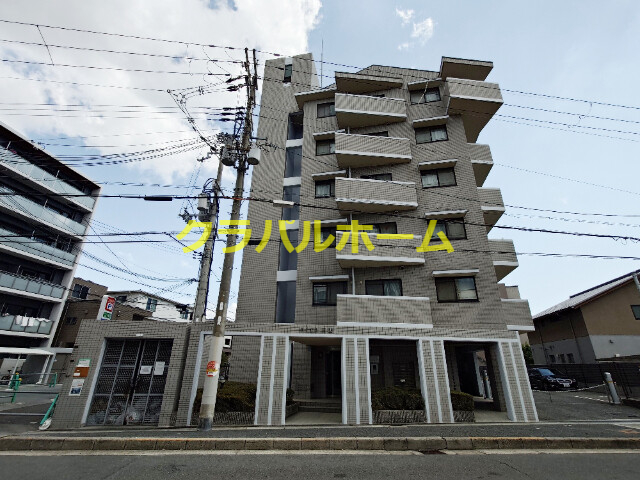 ロイヤル三国の外観