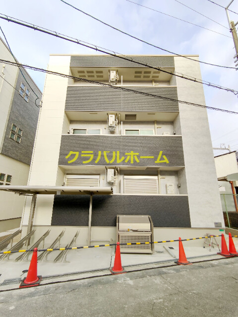 フジパレス十三北Ⅱ番館の外観