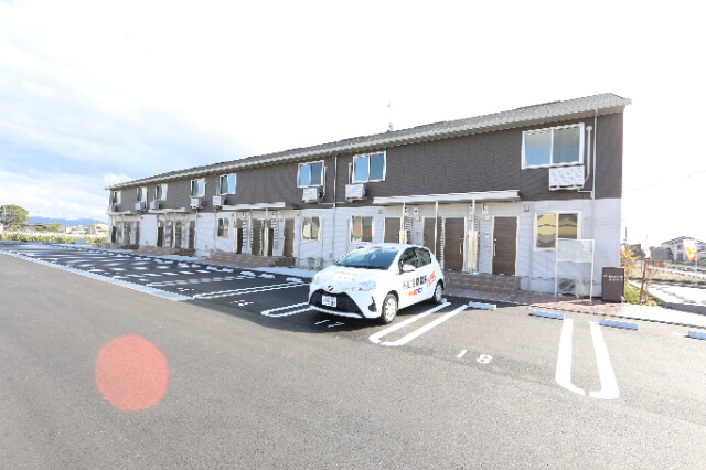 Ｄ－ＲＯＯＭ徳益駅前