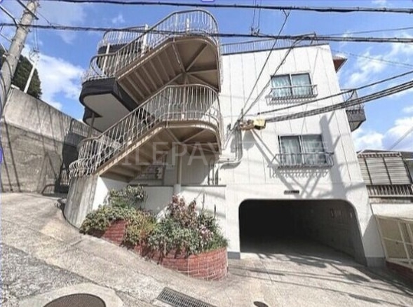 小山町マンションの外観