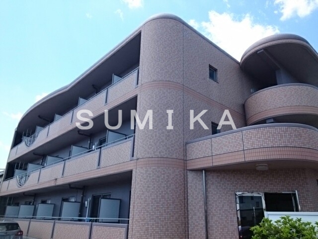 Ｓｍａｌｌ　Ｌｕｘｕｒｙの外観