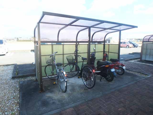 駐輪場 駐輪場