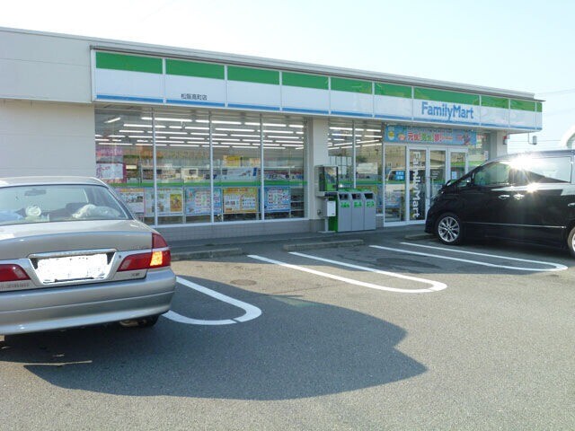 ファミリーマート松阪高町店 ファミリーマート松阪高町店