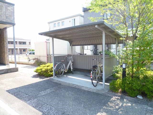 駐輪場 駐輪場