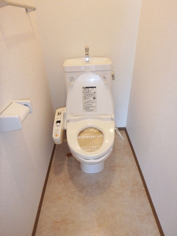 温水洗浄便座つき! 温水洗浄便座つき!
