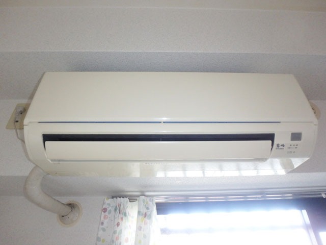 エアコン付きで夏も冬も快適です☆ エアコン付きで夏も冬も快適です☆