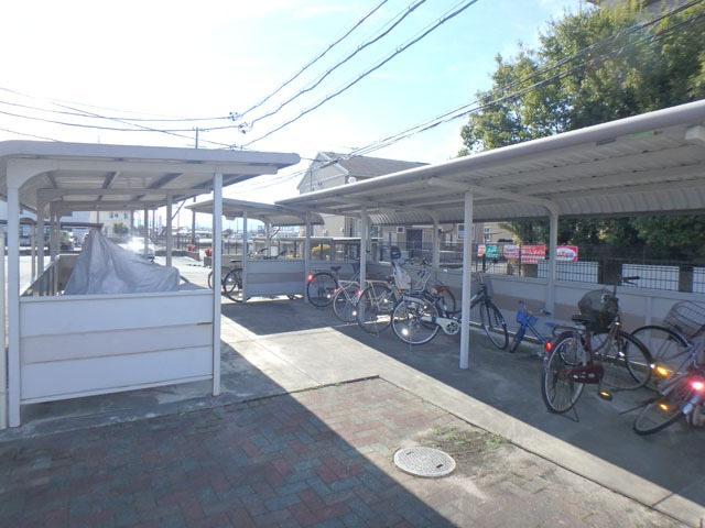 駐輪場 駐輪場