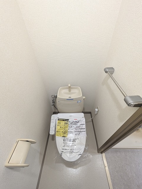 温水洗浄便座つき!(イメージ) 温水洗浄便座つき!(イメージ)