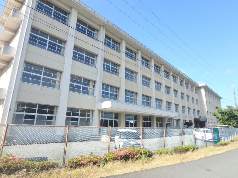 松阪市立西中学校 松阪市立西中学校