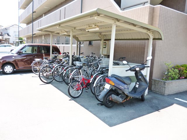 駐輪場 駐輪場
