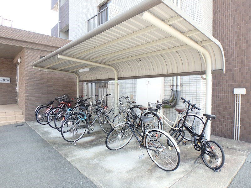 駐輪場 駐輪場