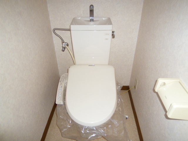 温水洗浄便座つき! 温水洗浄便座つき!