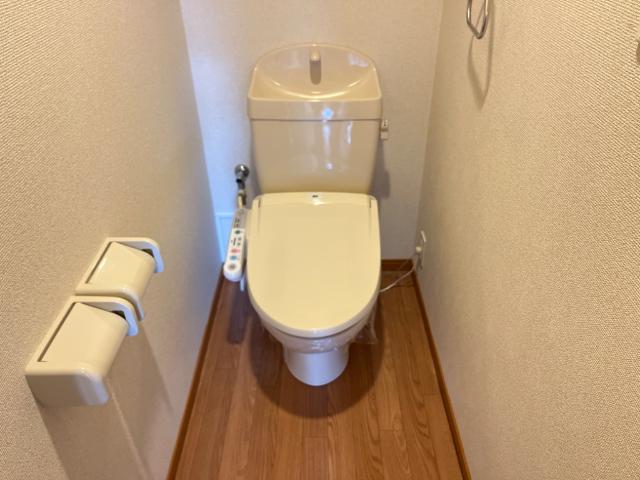 温水洗浄便座つき! 温水洗浄便座つき!