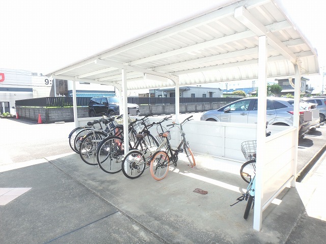 駐輪場 駐輪場
