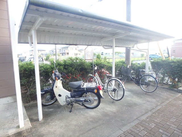 駐輪場 駐輪場