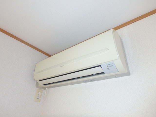 エアコン付きで夏も冬も快適です♪ エアコン付きで夏も冬も快適です♪