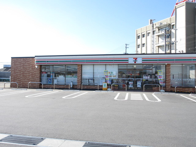 セブンイレブン松阪荒木町店 セブンイレブン松阪荒木町店