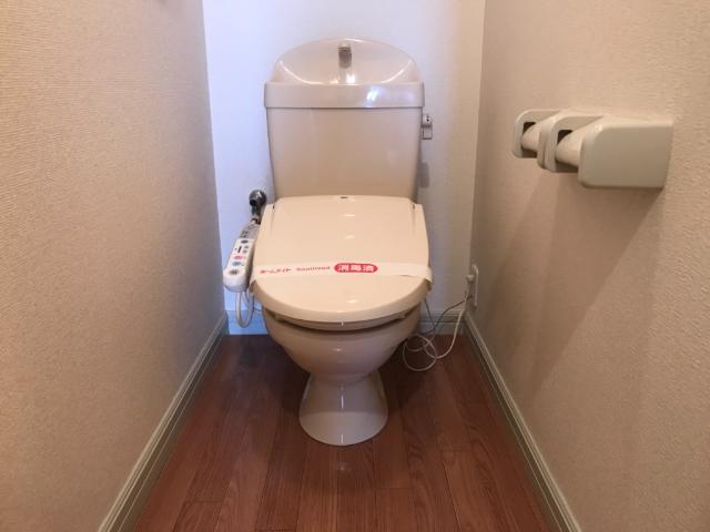 温水洗浄便座つき! 温水洗浄便座つき!