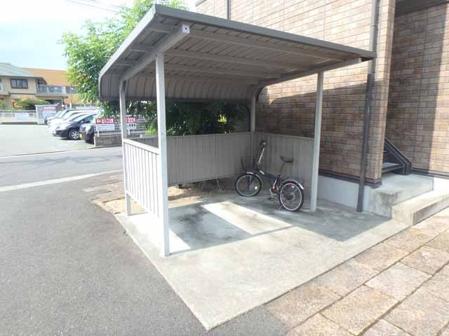駐輪場 駐輪場