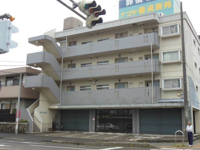 アドニス９
