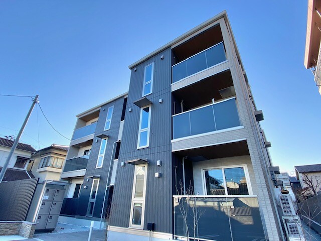 Ｄ－ＲＯＯＭ薬師堂の外観