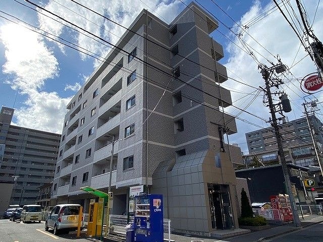 マルキレジデンスの外観