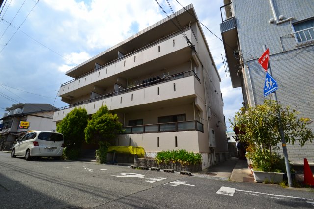 メゾンウィステリア