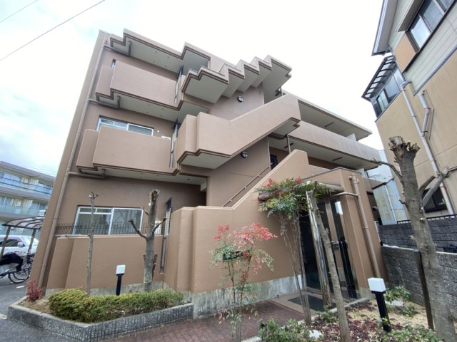 リュミエール鶴田