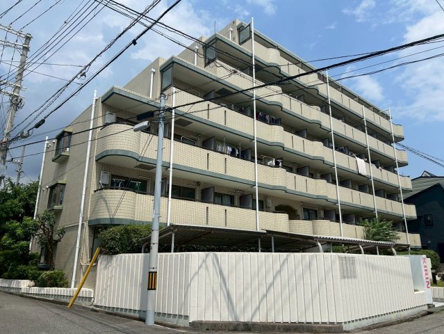 メゾン・ド・エミュウ