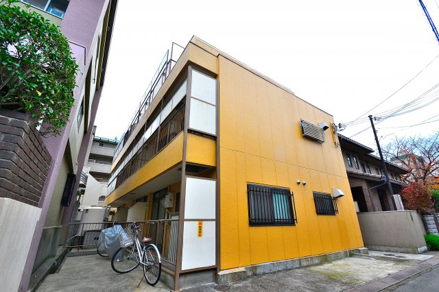 梅本マンション