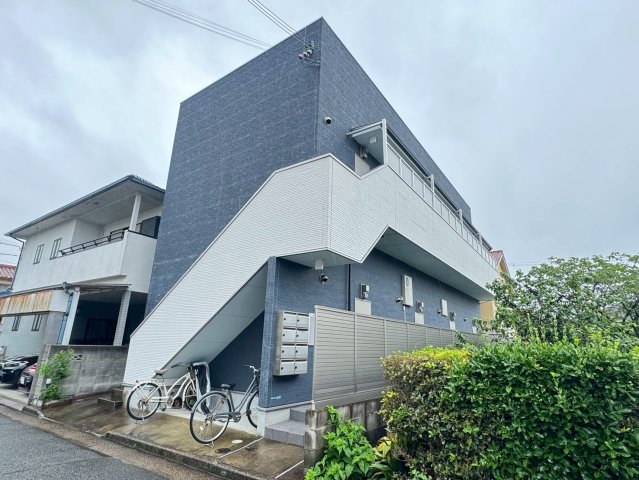シャイニー西舞子