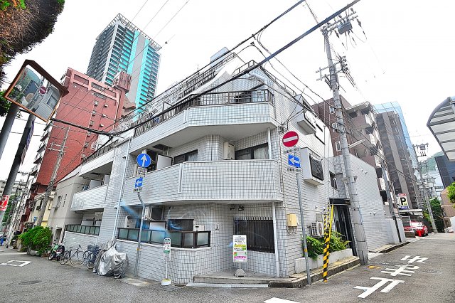 ライオンズマンション新神戸の外観