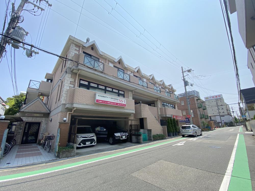 リーストラクチャー西宮北口