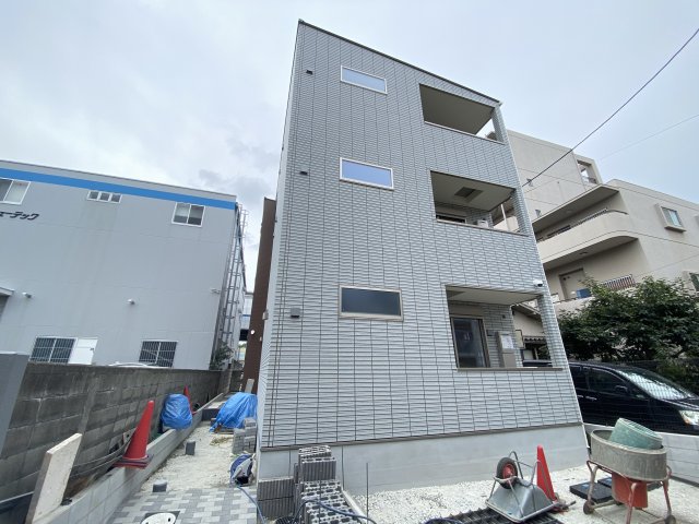 ラエタニテ