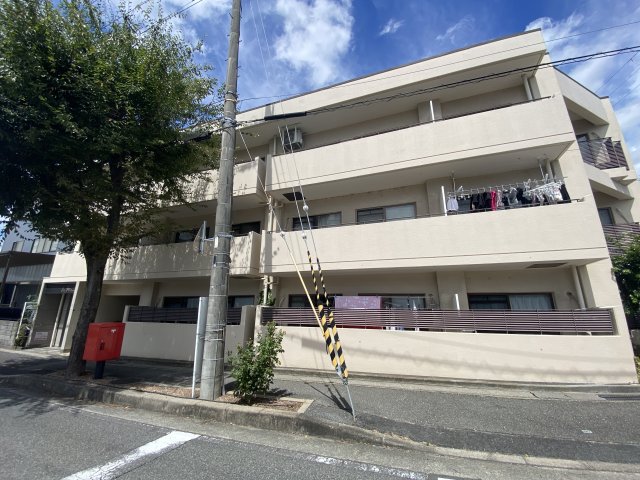 ラ・モーブ