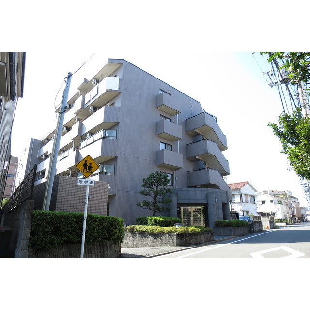 クレストコート