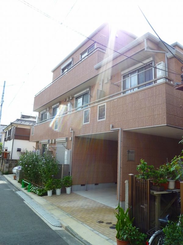 板橋区東新町２丁目の賃貸アパートの外観