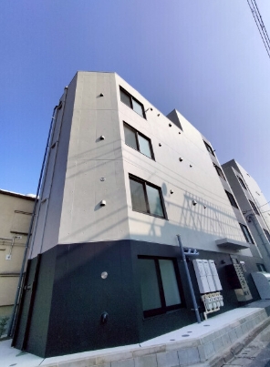 IL MEZZO DI TOKYO，TRE