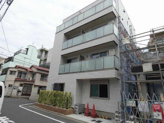 ＤＯＬＣＥＶＩＴＡ・ＨＫの外観