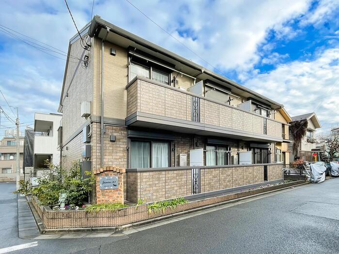 ジャスミン．Ｈ．Ｉ