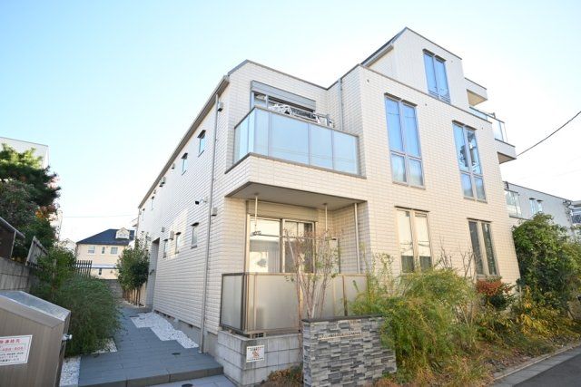 世田谷区北沢３丁目の賃貸マンションの外観