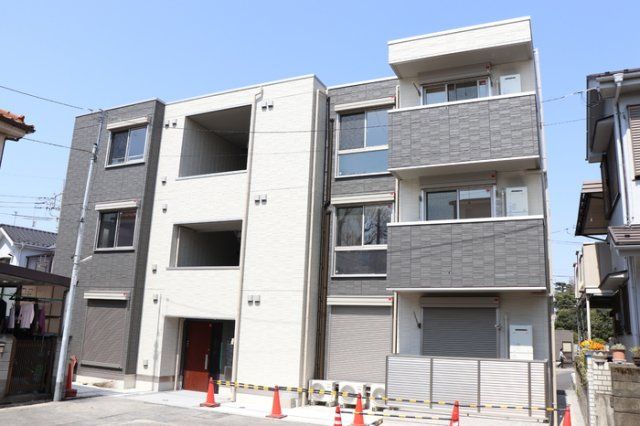 ラピス綾瀬