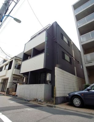 フルーレ早稲田鶴巻町の外観