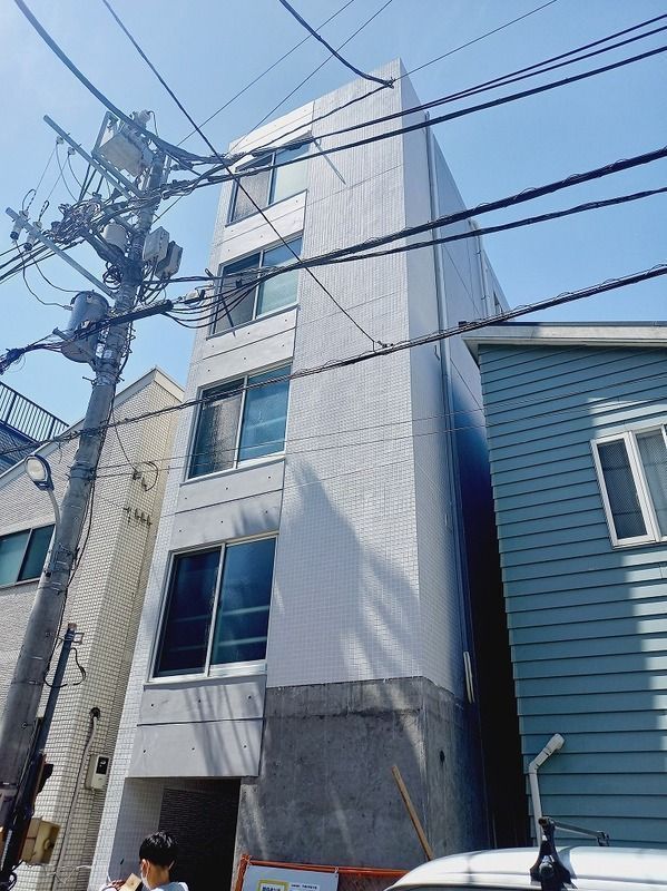 the10 AKABANE WESTの外観