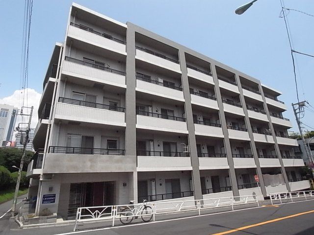 ルクレ初台の外観