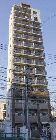 ドルチェ東新宿の外観
