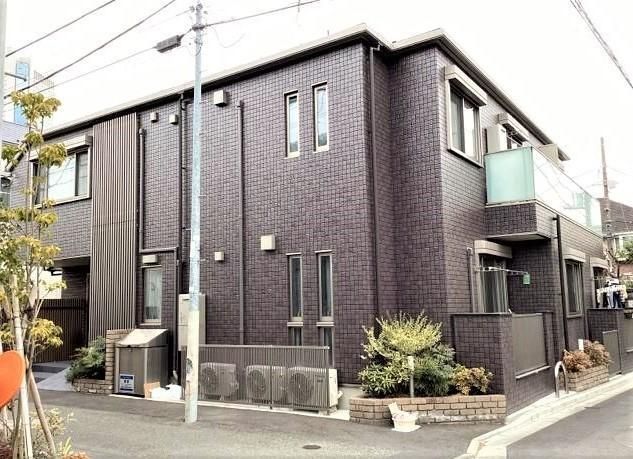 トミークレスト初台の外観