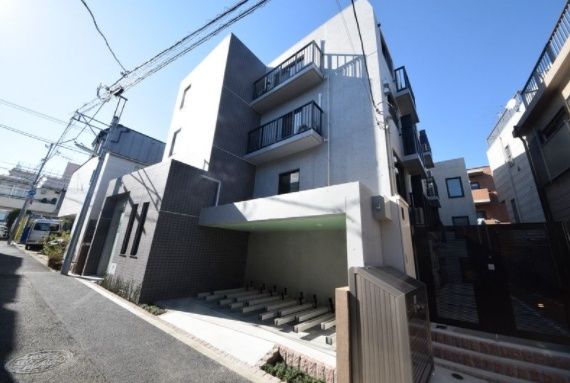 ウェルスクエアイズム明大前